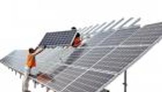 شمس الإمارات تضيء العالم.. طاقة مستدامة عابرة للقارات في 2025