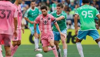 ليونيل ميسي قائد إنتر ميامي أمام سياتل