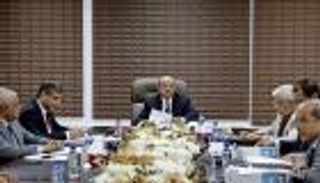 البنك المركزي اليمني يصفع «قوى المضاربة».. تحديد سعر الصرف