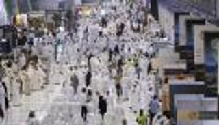 من الهجن إلى الصقور.. فعاليات اليوم الثالث من معرض أبوظبي الدولي للصيد والفروسية 2025