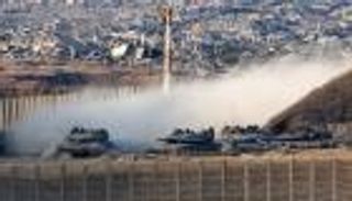 ليلة «دامية» في غزة.. 13 قتيلا في غارات الفجر ودبابات تقتحم المدينة