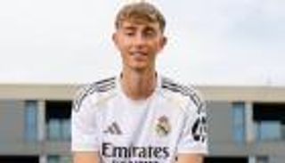 يامال وصافرات هولندا وراموس.. تصريحات مثيرة لهويسن من مدريد