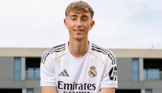 دين هويسن مدافع ريال مدريد