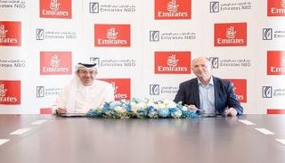 جانب من توقيع الاتفاقية