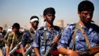 الحوثي يقتل ويهجّر ويجند الأطفال.. ضحايا بالآلاف خلال عام