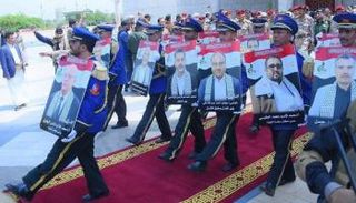 صورة لتشييع الحوثي جثامين قتلاه