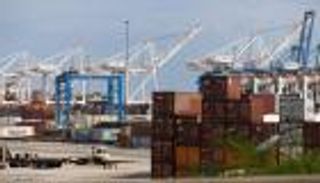 بسبب رسوم ترامب.. الواردات تقود اتساع العجز التجاري الأمريكي