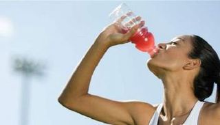 مشروبات الطاقة تحتوي على كميات من الكافيين تتجاوز الحد المسموح به