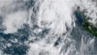 إعصار «كيكو» يقترب من هاواي محمّلا بأمطار غزيرة ورياح عاتية