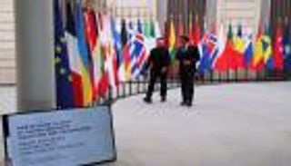 موسكو تتوعد حلفاء أوكرانيا بـ«النار».. ضمانات أوروبا تصطدم بأمن روسيا