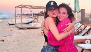 إلهام شاهين تحتضن أنغام