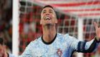 كريستيانو رونالدو يواصل دهس خصوم البرتغال (فيديو)