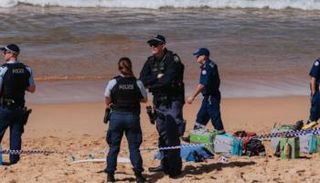 قرش يقتل رجلاً قبالة شواطئ سيدني