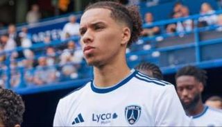 قبال نجم باريس إف سي