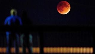 القمر الدموي- أرشيفية