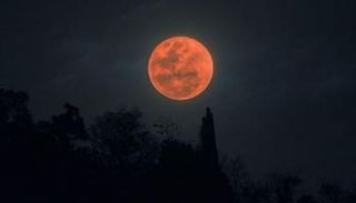 خسوف القمر 2025