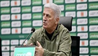 فلاديمير بيتكوفيتش مدرب منتخب الجزائر