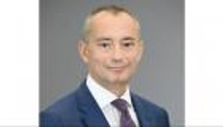 ملادينوف: الإمارات تبني الجسور بين المستقبل والتحولات العالمية