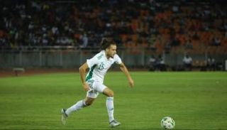 براهيمي لاعب منتخب الجزائر