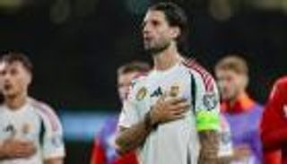 سوبوسلاي ضد رونالدو.. صبي الملاعب يتحول لقائد بعد 16 عاماً