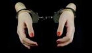 «صاحبة أشهر عباءة».. تفاصيل ضبط البلوغر بسكوته بفيديوهات فاضحة