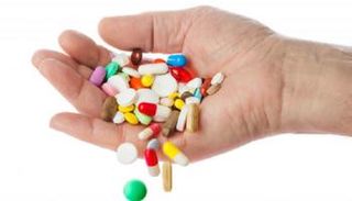 طبليب بريطاني يحذر من الاستخدام المفرط لبعض المسكنات دون وصفة طبية
