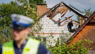 من موقع متضرر جراء حطام مسيرة روسية وفق الرواية البولندية