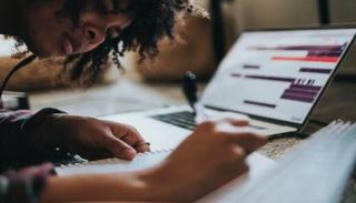 تقليل الاغتراب لطلاب المرحلة الثالثة من الثانوية العامة 2025 في مصر