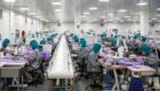 خبراء تونسيون: قطاع النسيج رافد تصديري استراتيجي.. وخطة خمسية لإنعاشه