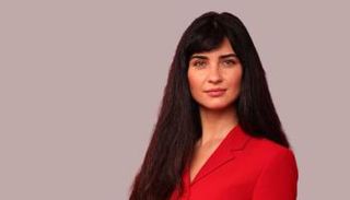 النجمة التركية توبا بويوكستون