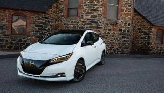 سيارة Nissan Leaf 2025