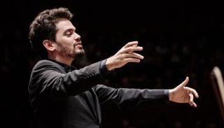 قاد الأوركسترا الإسرائيلي لاهاف شاني