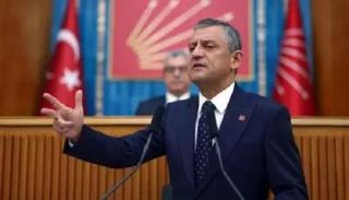 زعيم حزب الشعب الجمهوري المعارض أوزغور أوزيل