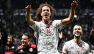 «مقاتل بحس مرهف».. 3 مواقف مؤثرة لحنبعل المجبري