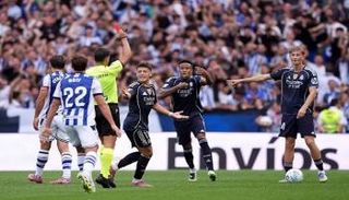 طرد دين هويسن مدافع ريال مدريد