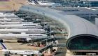 غياب الحكومة الفرنسية يؤجل إضراب مراقبي الطيران.. الرحلات مستمرة