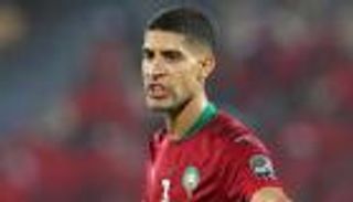 «صخرة المغرب».. طفولة قاسية ومآسي عائلية صنعت معجزة آدم ماسينا