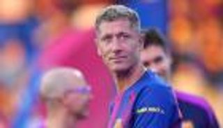 هل يلوم برشلونة؟.. روبرت ليفاندوفسكي يكشف سبباً غريباً لإصابته