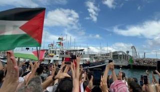 نشطاء في تونس يحيون أسطول كسر الحصار عن غزة 