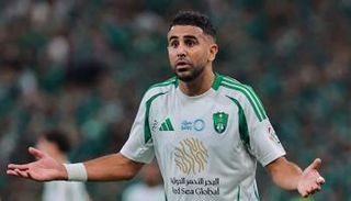 محرز نجم الأهلي السعودي