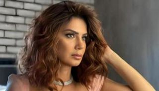 الفنانة نجلاء بدر 