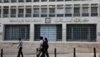 مصرف لبنان عالق بين فائدة مرتفعة وديون متعثرة