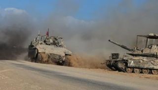 دبابات إسرائيلية في غزة