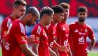 وفقاً للائحة.. الأهلي يعاقب لاعبيه بسبب تراجع النتائج