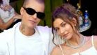 في ذكرى زواجهما السابع.. جاستن وهايلي بيبر يعلنان «دستور العائلة» لحياة متوازنة