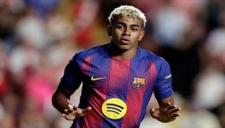 لامين يامال نجم برشلونة الواعد