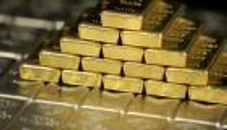 سعر الذهب اليوم يتخلى عن قمة قياسية مع التركيز على اجتماع الفيدرالي