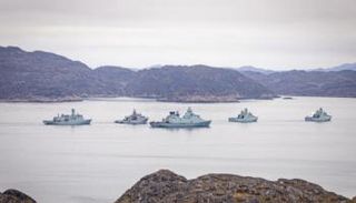 جانب من مناورات "الضوء القطبي" 