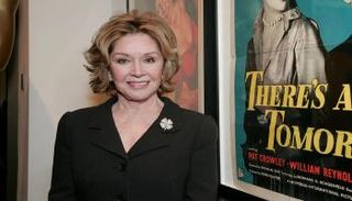 وفاة الممثلة الأمريكية باتريشيا كراولي