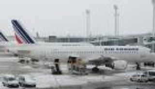 بسبب غفوة مراقب جوي.. طائرة باريس كادت تتحول إلى كارثة